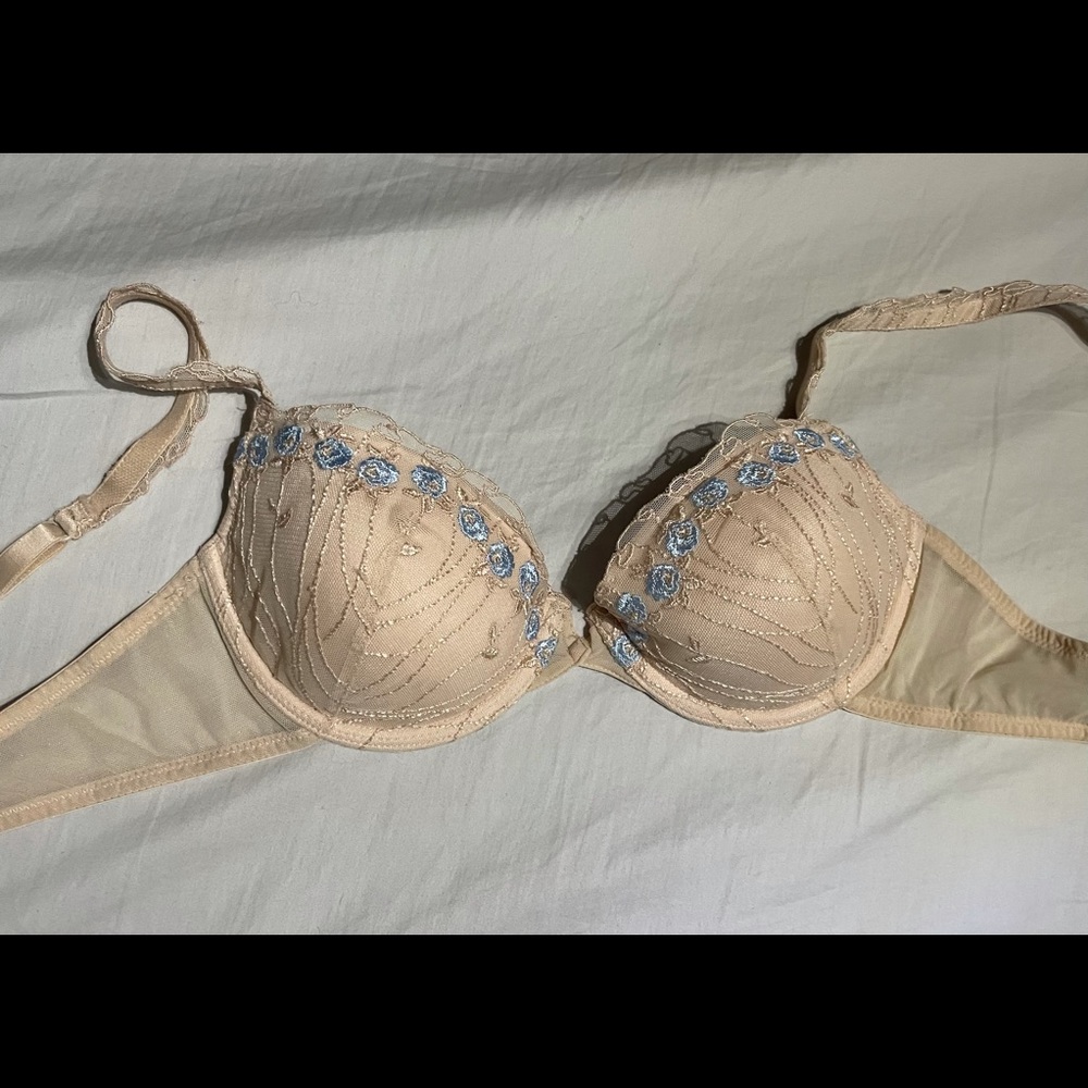 ⭐️ 5 for $25 ⭐️ Lily of France Lacy Bra